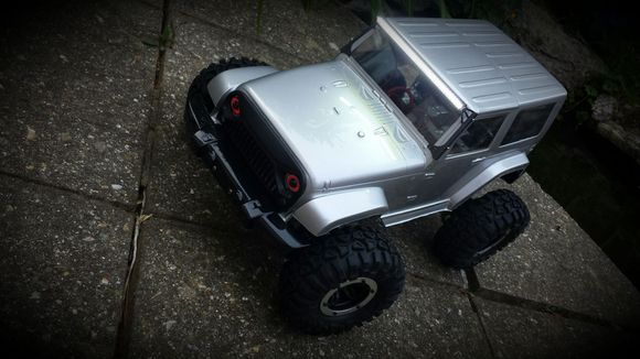 The silver paint is actually dual tone pink green. Cant really be seen though...