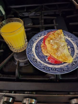 Ham, cheese, tomato. Green tabasco sauce With grated cheese. 