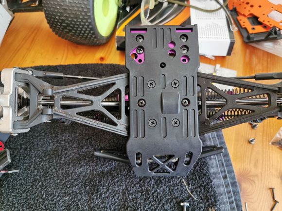 New X skid plate fitted. 