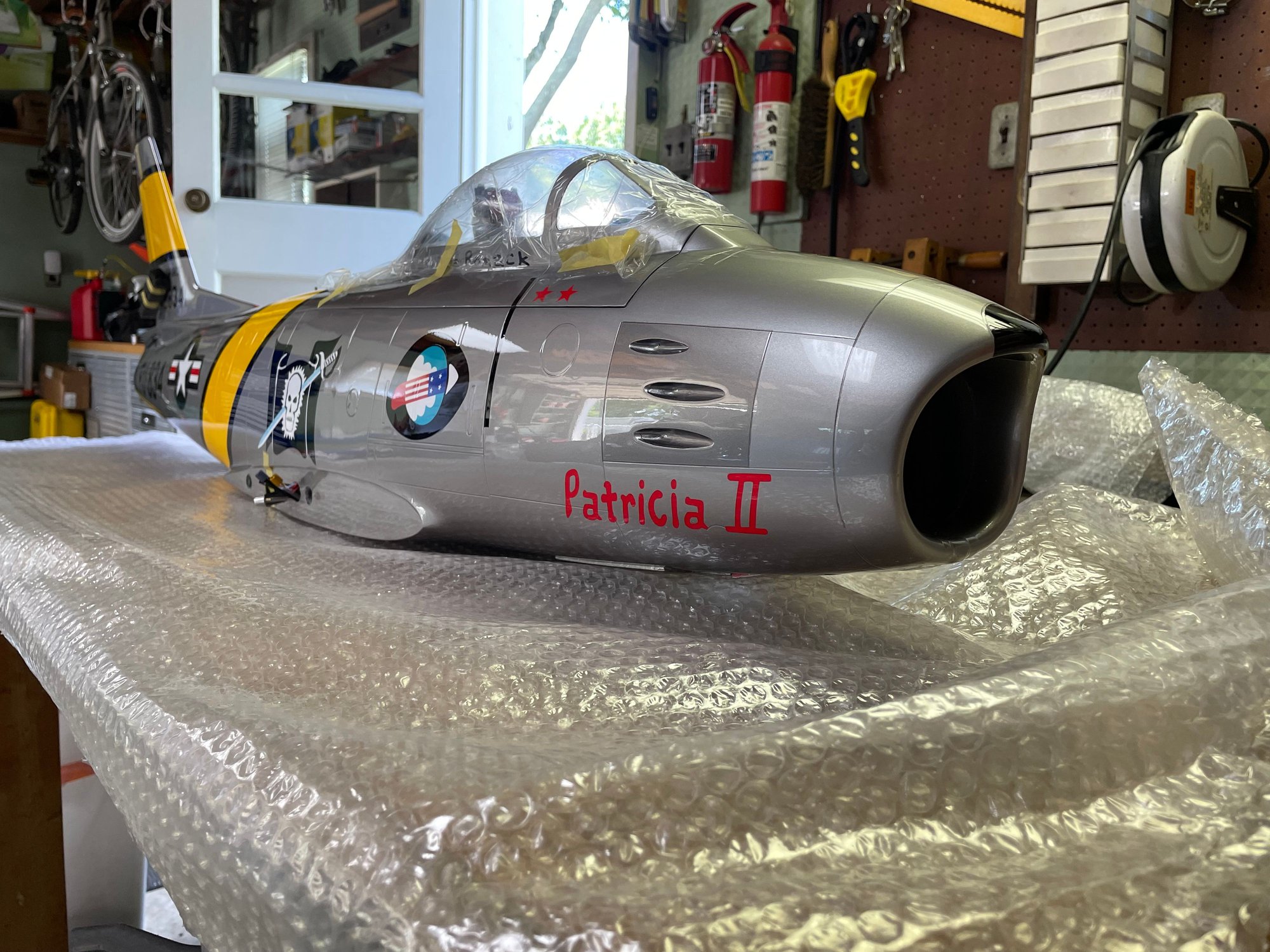 BVM "Go Fly Gold" IN THE BOX 17 Scale F86 Sabre RCU Forums
