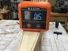 Lateral angle measured on stabilizer plate.