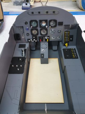 For each cockpit I did a 2 mm playwood floor to hold the seat and secure all together.
