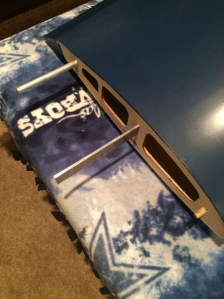 Top is aluminium wing alignment tube, Center is pre installed wing spar (super fit), bottom is the alignment dowl I had to sand for a no so tight fit