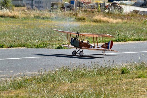 Roy Scott's 1/6 scale BE2e, "The Flying Baebeque."