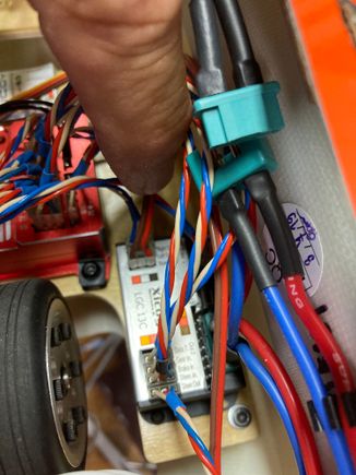 The red wire and black wire are on the outside
The connector you will notice my connectors turned around to get the correct direction of travel on the retracts