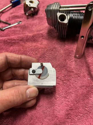 I put a (ok, somewhat crude) red indicator line so I could see the position.  Full "rich right" right now.