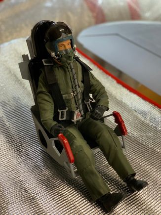 Seated pilot