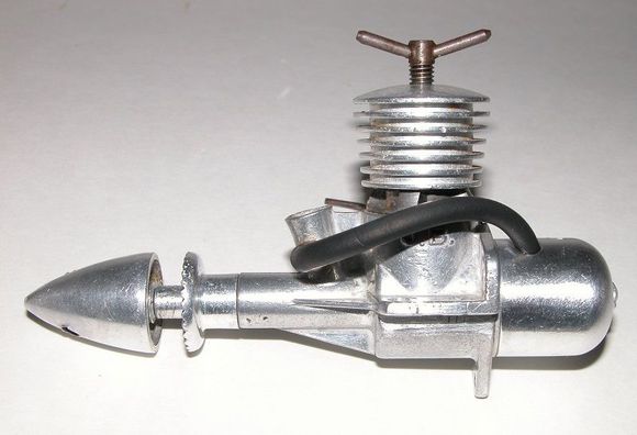 JB Atom 15cc diesel with beam mounts.