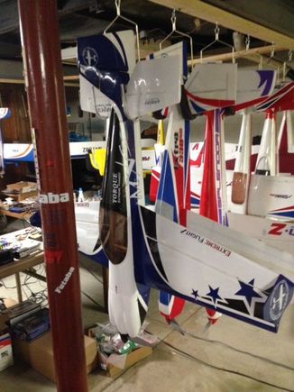 Even stores the bigger foamies with no problem.