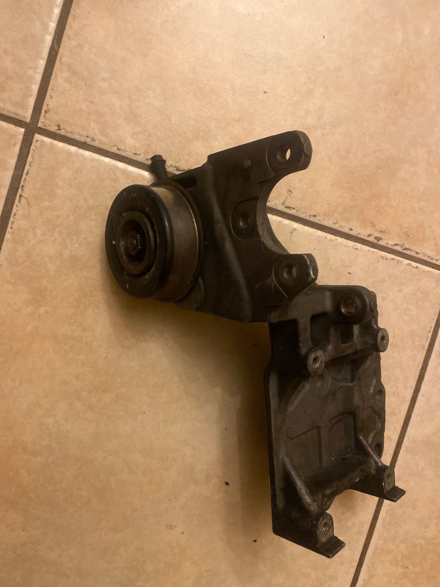 Miscellaneous - Fd rx7 ac power steering bracket - Used - 1993 to 2002 Mazda RX-7 - Miami, FL 33173, United States