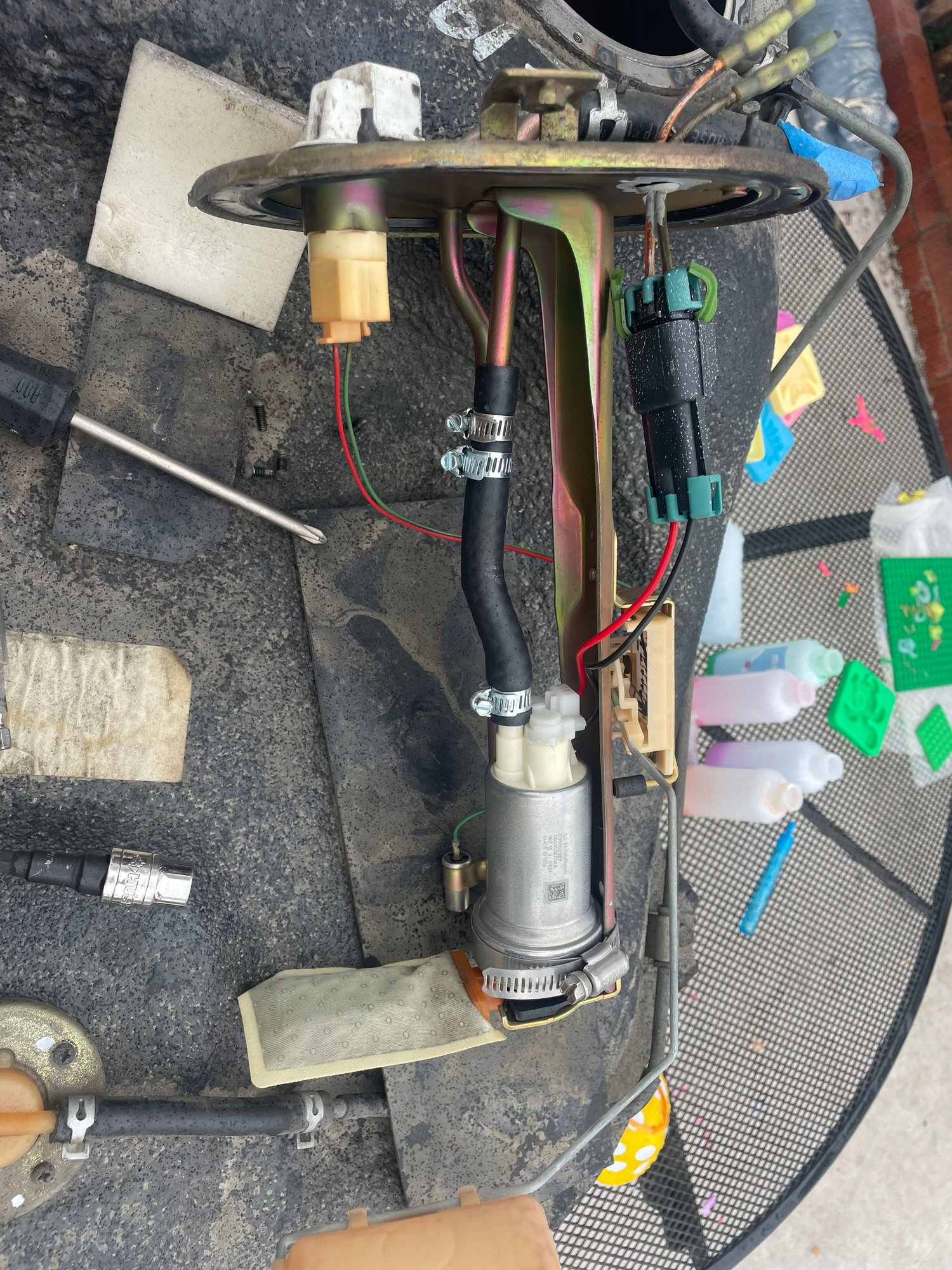 Engine - Power Adders - OEM fuel pump hanger with pump - Used - 1993 to 1995 Mazda RX-7 - Torrance, CA 90501, United States