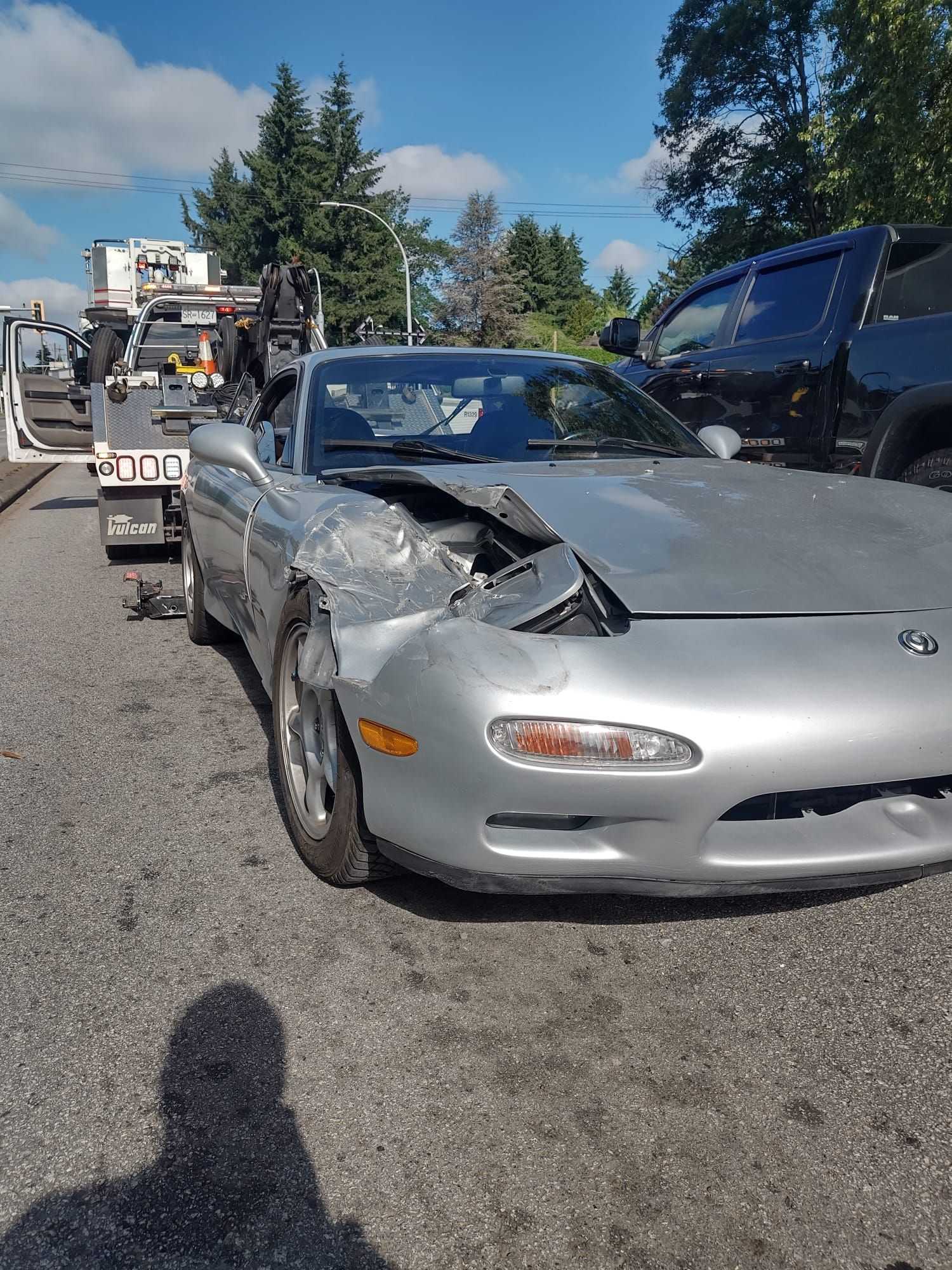 1994 Mazda RX-7 - 1994 RX7 SSM - crash damage - Used - VIN jm1fd3339r0300000 - Manual - Silver - Delta, BC V4C1P7, Canada