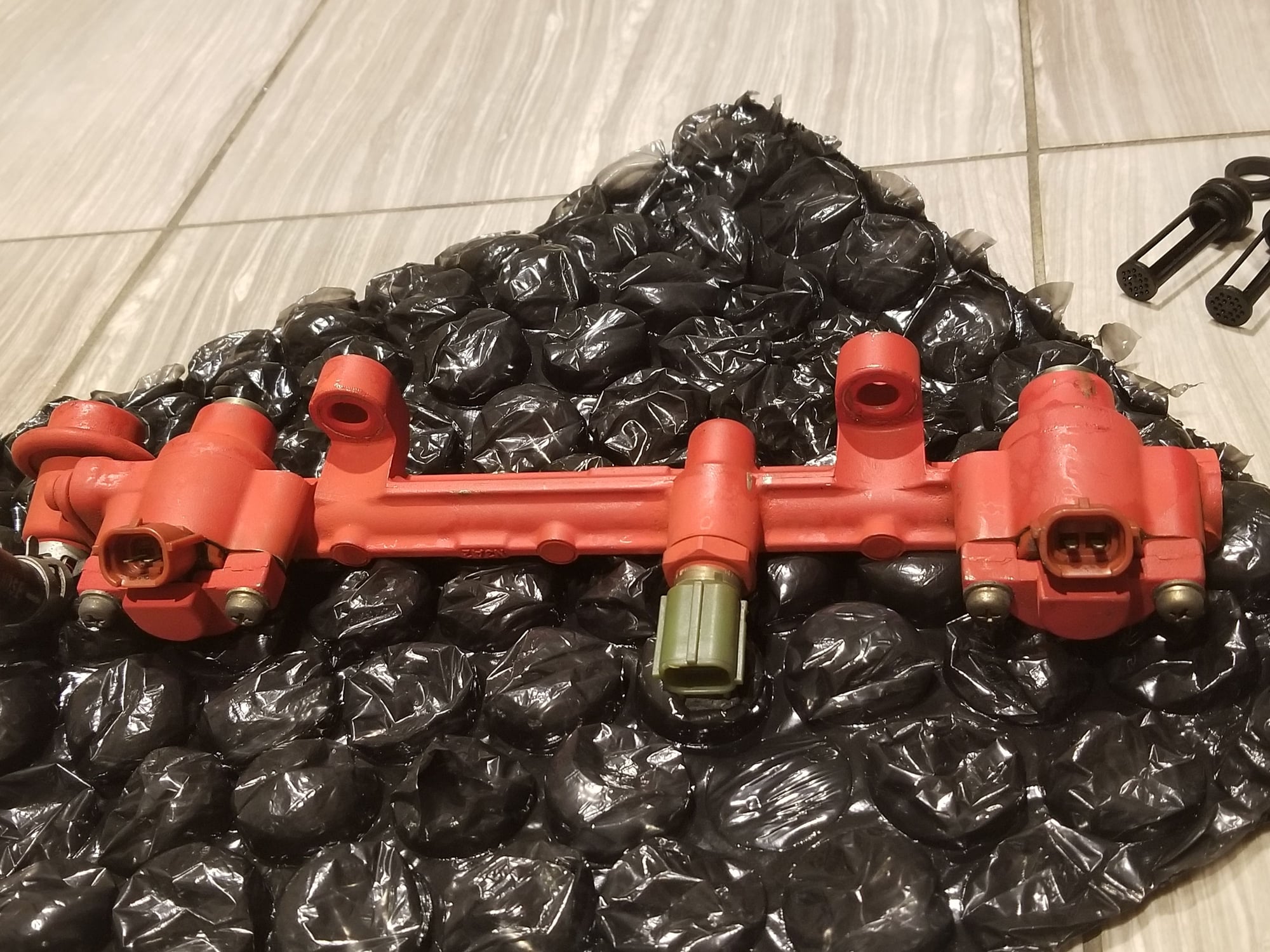 Engine - Intake/Fuel - FD3S Secondary Fuel Rail with FPR & OEM injectors - Used - 1993 to 2002 Mazda RX-7 - Toronto, ON M9A3G2, Canada