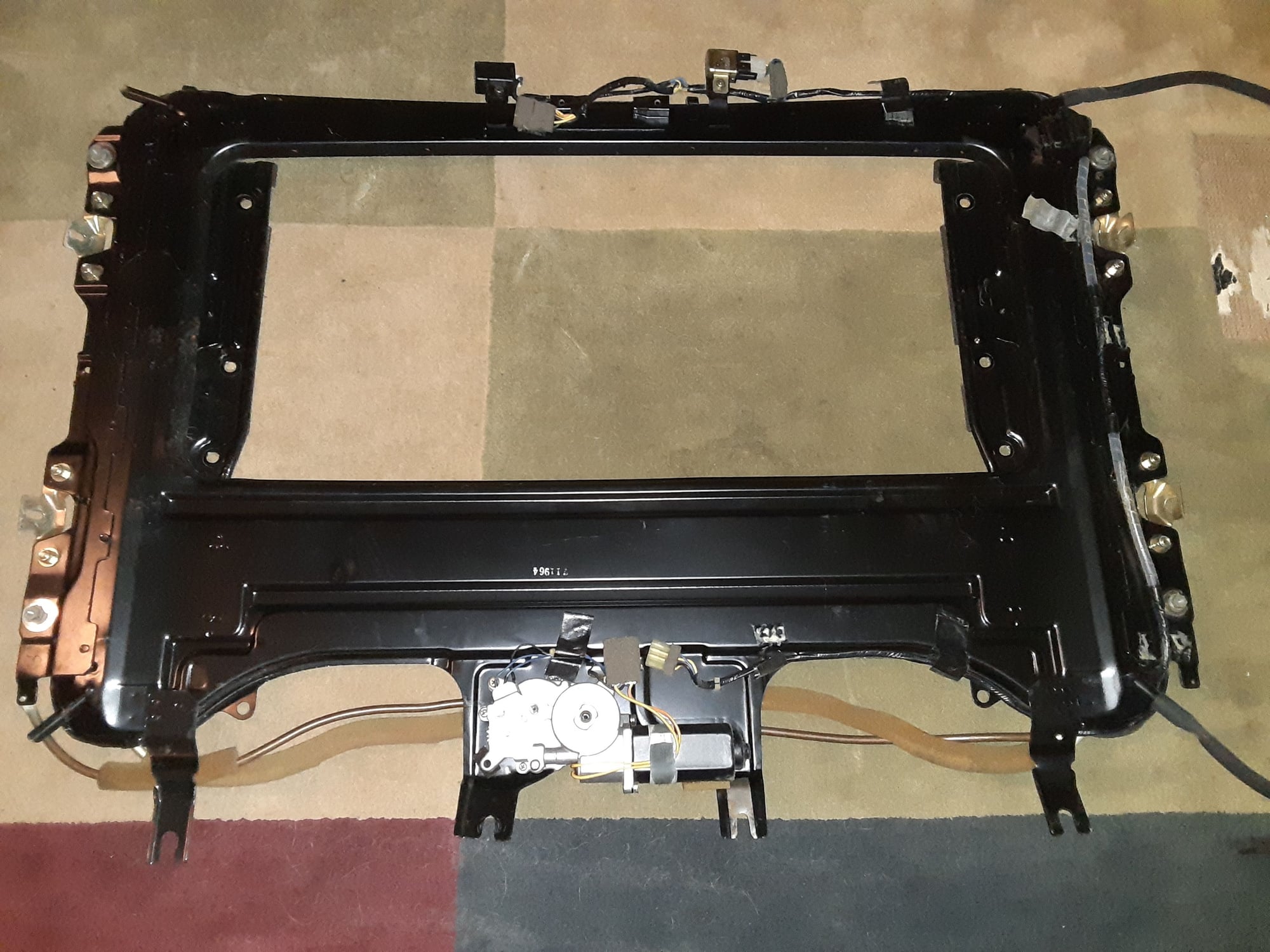 Exterior Body Parts - Complete S5 Sunroof For Sale! - Used - 0  All Models - Spotswood, NJ 08884, United States