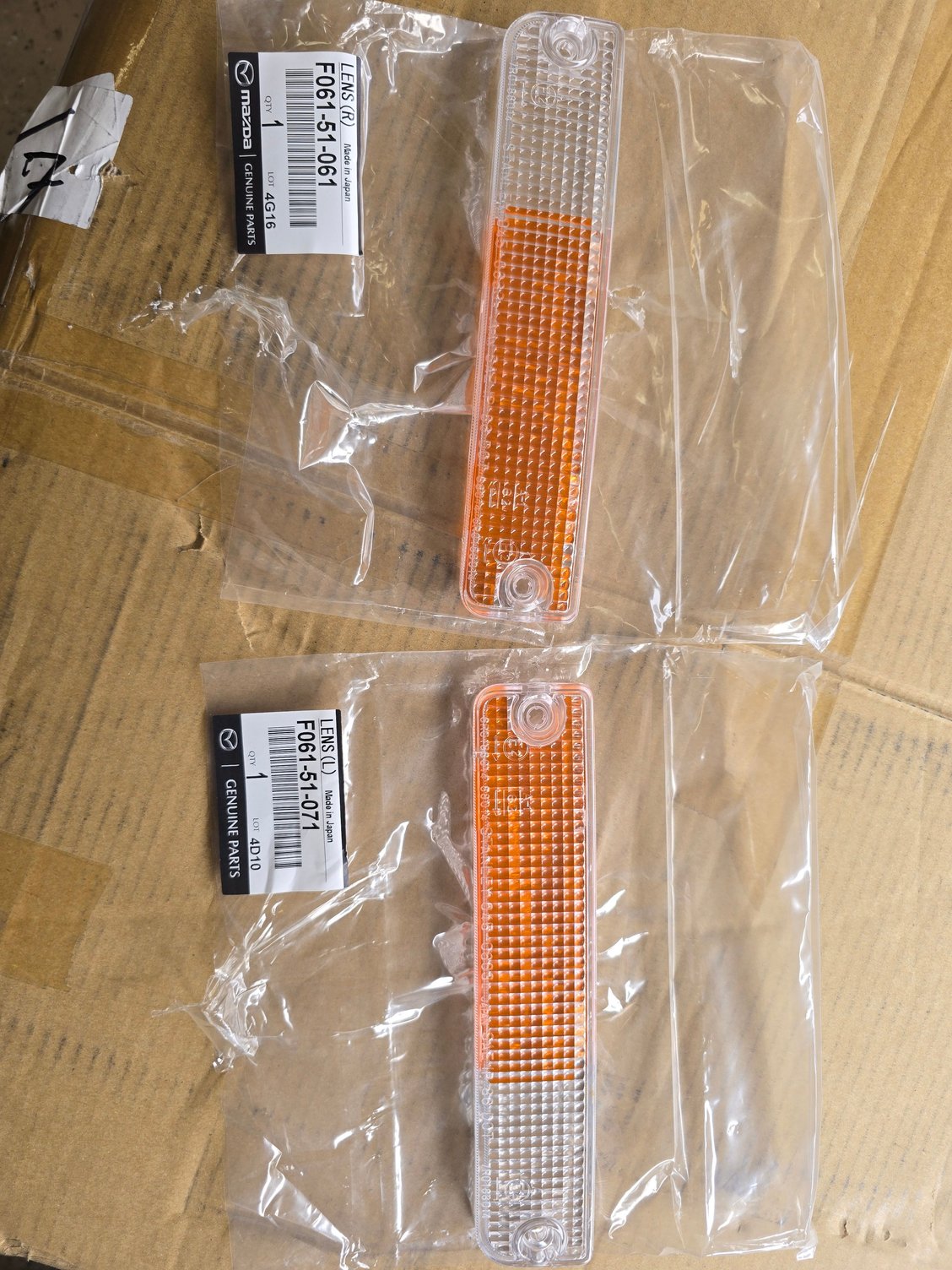 Just another shot of the OEM turn signals for the FC