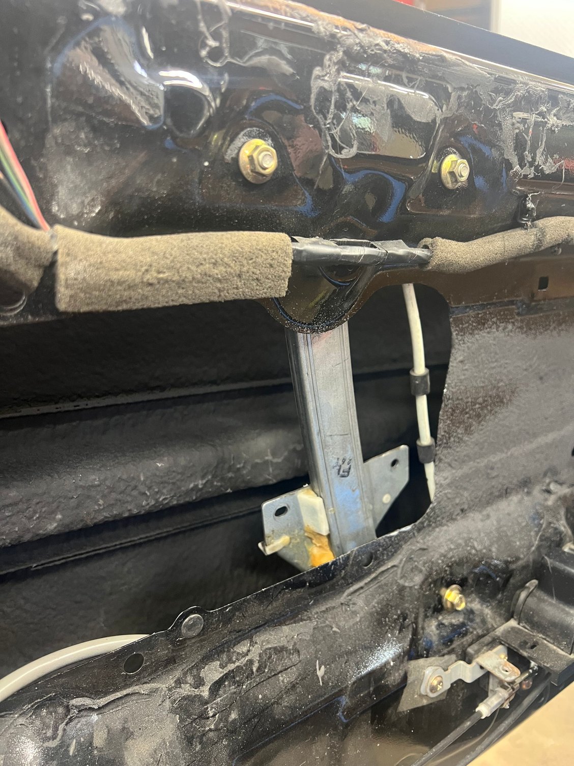 Regulator/motor installed