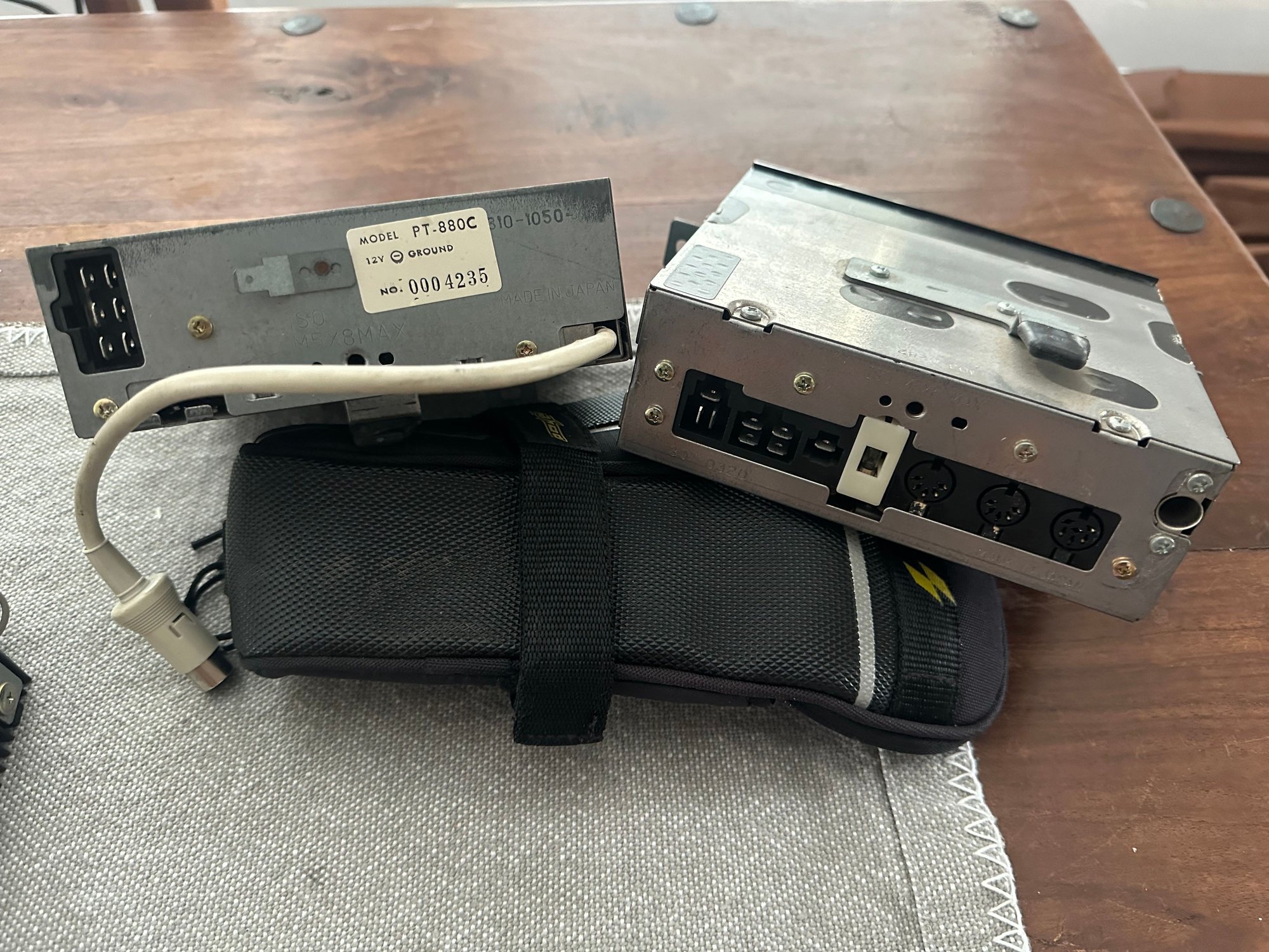 Audio Video/Electronics - 1981-1983 oem complete car stereo head unit - Used - 1981 to 1983 Mazda RX-7 - Richardson, TX 75081, United States
