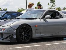 Work Kiwami: 18 X 9.5 +20 All around. Tire sizes unknown.