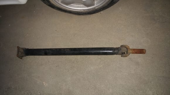 Selling s5 n/a driveshaft, car was running when i bought the car and there is no play
Asking 150