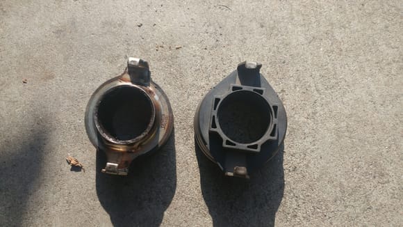 The left bearing is a Valeo brand and no plastic.
The right is the unknown brand. Everything else in the kit are valeo part brands.