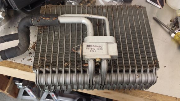 Denso Evaporator core, expansion valve and pipe assembly
