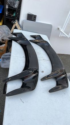 Left: "A""; Bottom: "B".