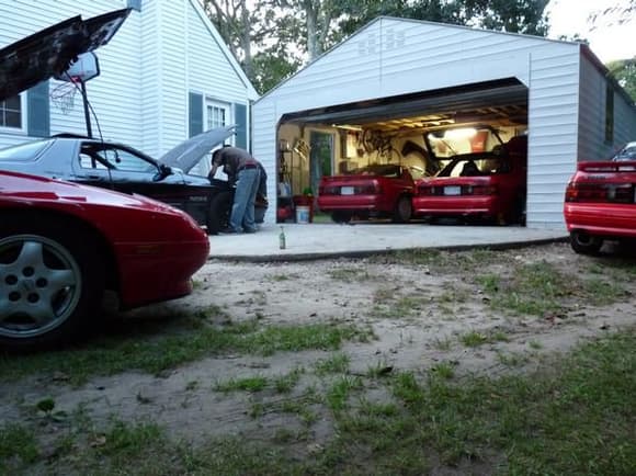 8713bFc(Black S5 T2)
Ecko(Red On Left Side Of Pic)
Dad's(In The Garage To The Left)
Trini's FC(In The Garage To The Right)
krazyk55(Red On The Right Side Of The Pic)