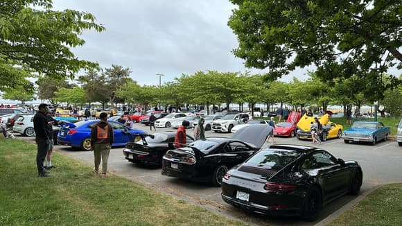 Half the cars had already cleared out by 10:00 am after police started issuing tickets for illegal parking. We need a bigger venue! People were excited about the Lambo (a Countach?) But actually they are fairly common around here.