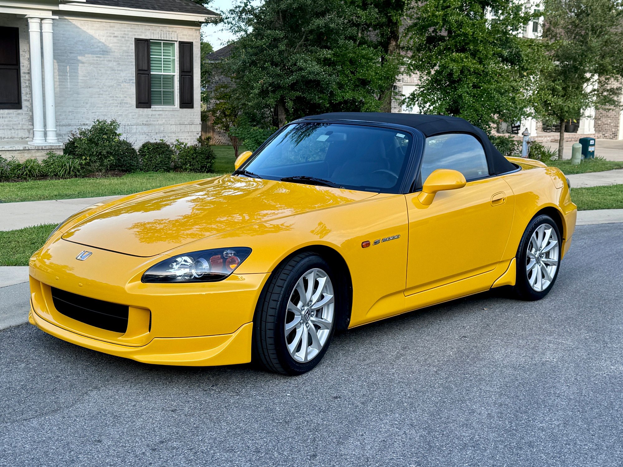 2006 Honda S2000 - FL 2006 Rio Yellow Pearl S2000 49540 miles - Used - VIN JHMAP21426S002129 - 49,540 Miles - 4 cyl - 2WD - Manual - Convertible - Yellow - Niceville, FL 32578, United States