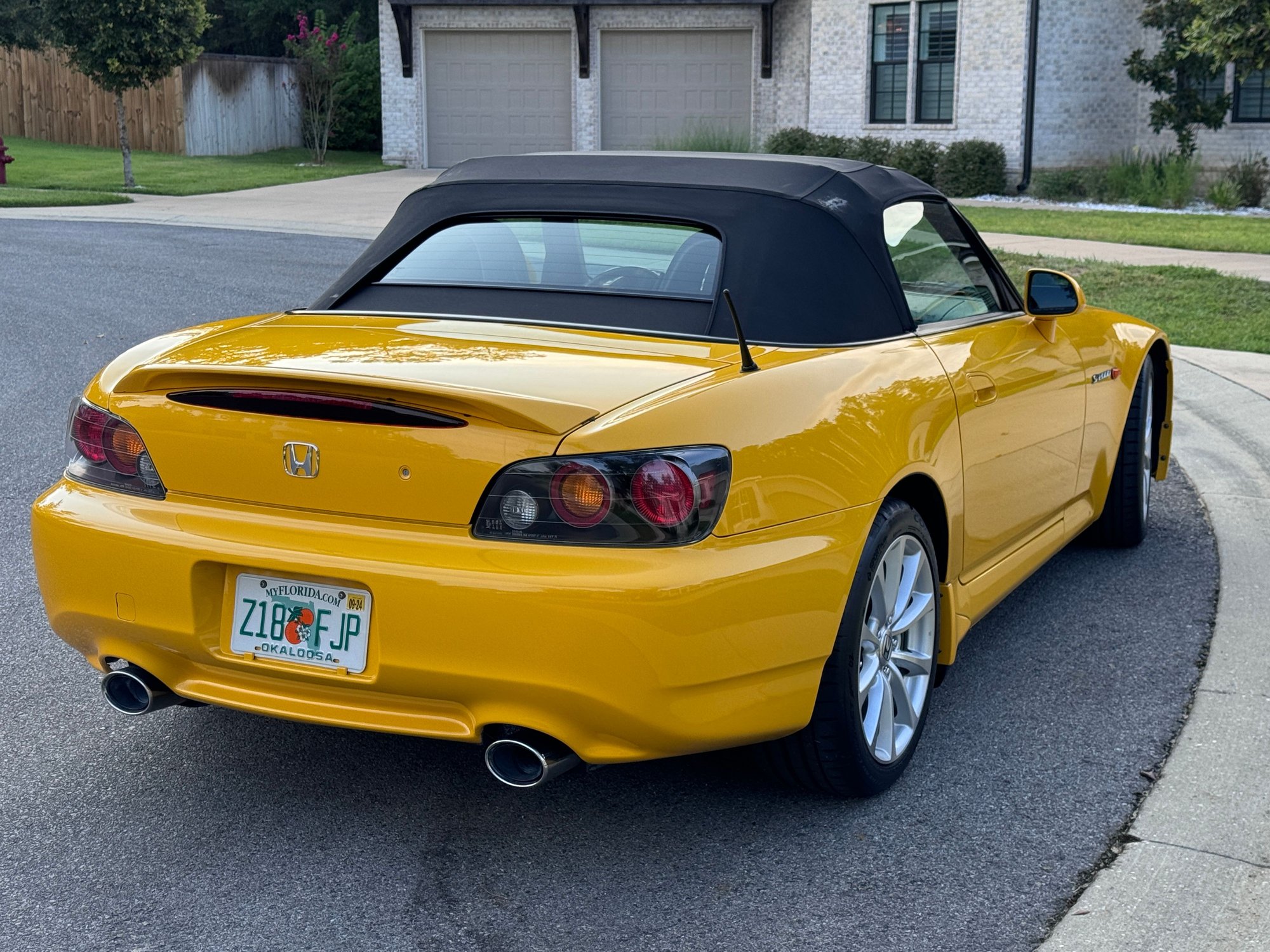 2006 Honda S2000 - FL 2006 Rio Yellow Pearl S2000 49540 miles - Used - VIN JHMAP21426S002129 - 49,540 Miles - 4 cyl - 2WD - Manual - Convertible - Yellow - Niceville, FL 32578, United States