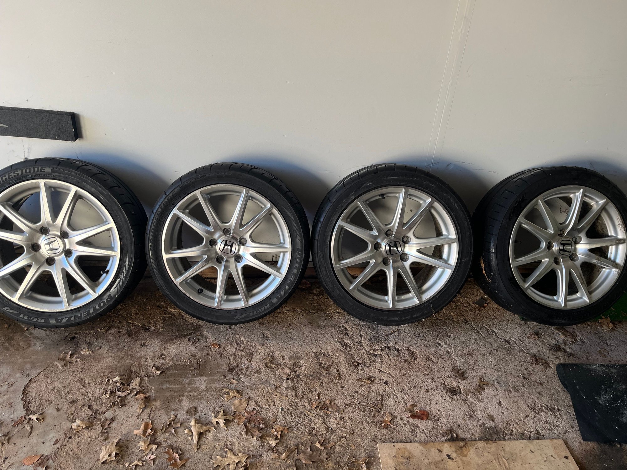 Wheels and Tires/Axles - AP1V1 Wheels - Used - All Years  All Models - Wh, CT 06119, United States