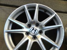 Rear 2 - 17x8.5 AP2 V1 Rear w/ center cap