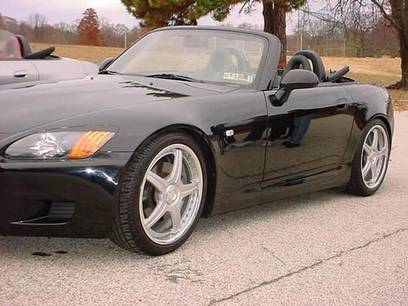 s2000 black with RH m5.jpg