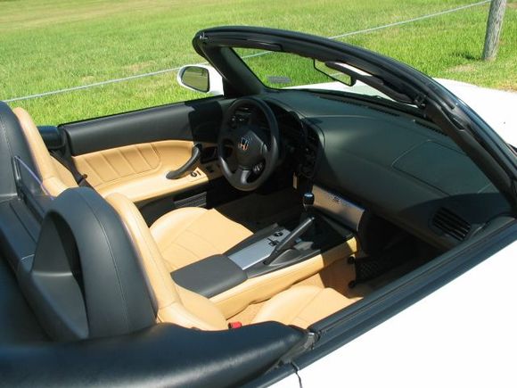 GPW w/ black-tan interior - Interior view
