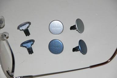 Keyhole plugs