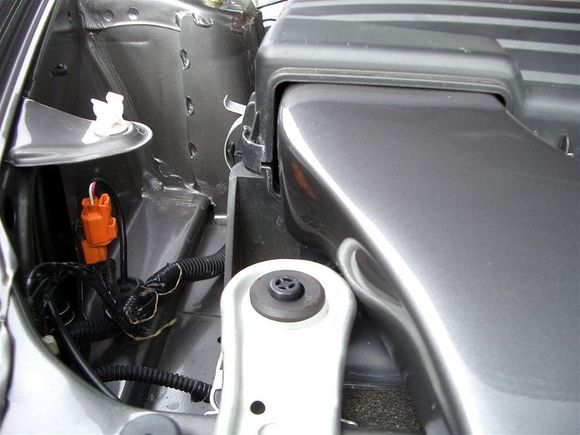 6 L fit with airbox on.jpg