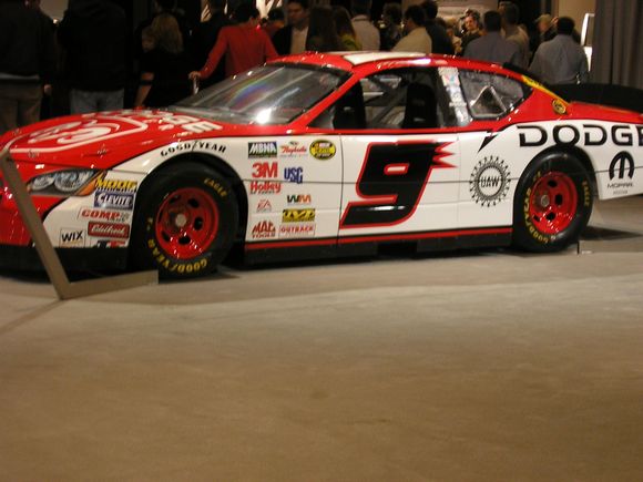 DODGE NASCAR.JPG