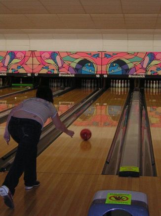SHSM Bowling Night Oct06 13.JPG