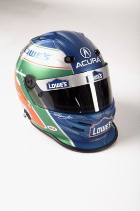 L2007TLR_15_Helmetp.jpg