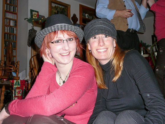 cousins in hats.jpg