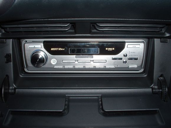 b)Pioneer 8400.jpg