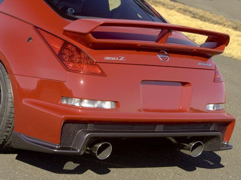 0704_z 2008_nissan_nismo_350z rear_diffuser.jpg
