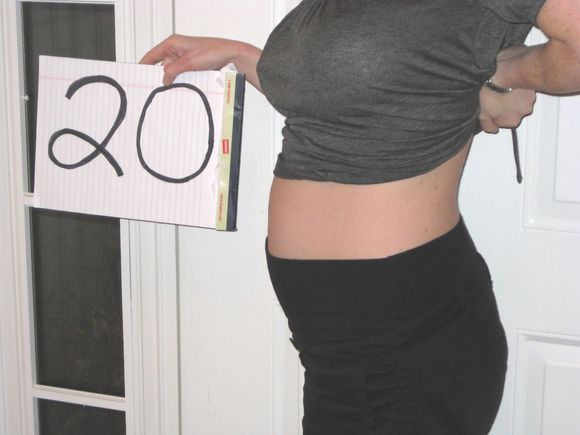 20 weeks belly 2.jpg