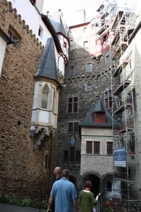 Burg Eltz (34) (Small).jpg