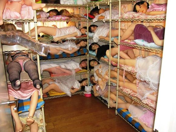 creepy dolls