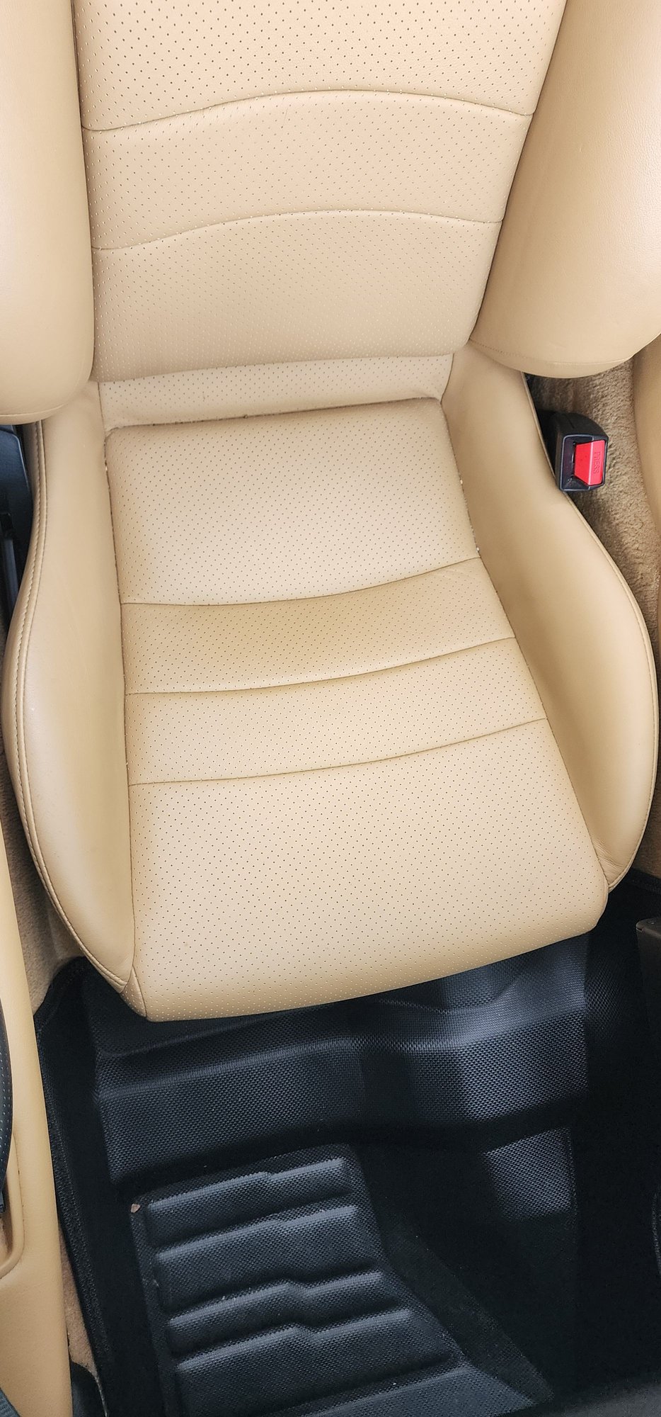 2004 Honda S2000 - 04 S2000 GP White w/ Hardtop 42,916 mi ..Ms - Used - VIN JHMAP22143T003801 - 42,916 Miles - 4 cyl - 2WD - Manual - Convertible - White - Moselle, MS 39459, United States