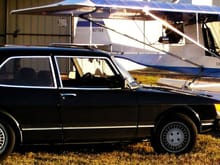 Garage - vintage Saab