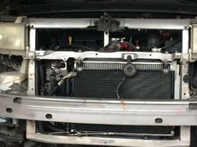 Here in the top of the condenser is the Horn (Low 450 Hz) on the right side is the Horn Hi (550 Hz.) The top bolts I clean them from rust and get lubricated. 