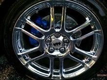 PAINTED CALIPERS AND DRILL/SLOTTED ROTORS