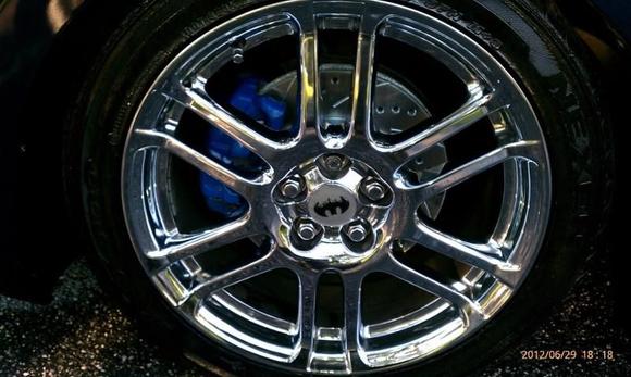 PAINTED CALIPERS AND DRILL/SLOTTED ROTORS